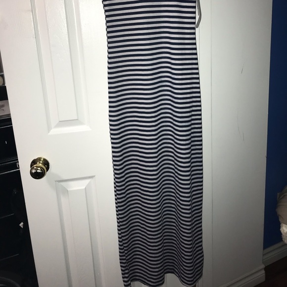 Long dress - Picture 1 of 3